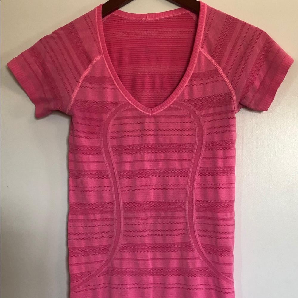 Lululemon v- neck pink workout top size 4